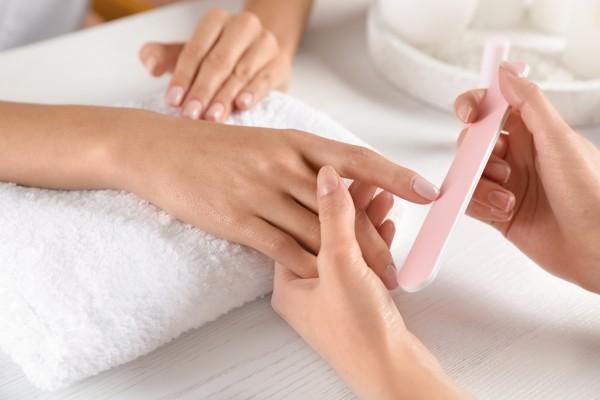 Curso básico de manicure profesional